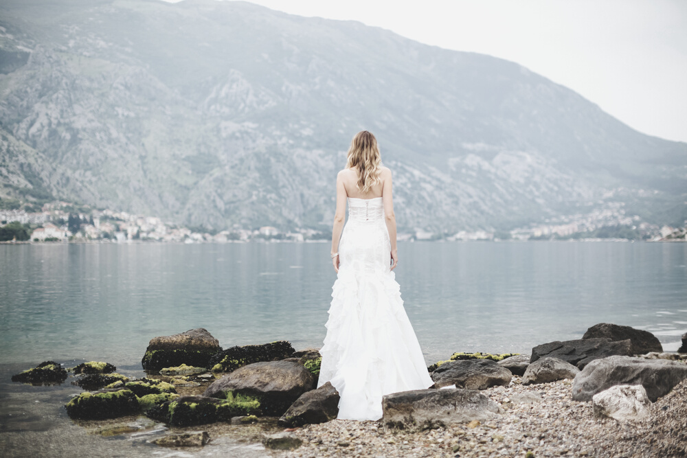 Honeymoon Bride Travel Sea Side